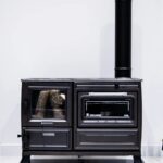 Poêle à bois en fonte avec four – Noir émaillé – 80 % d’efficacité – Fabrication robuste