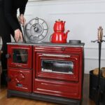 Poêle à bois & charbon en fonte émaillée – Avec four – Rouge – 12 kW – Artisanat Turquie – Image 4